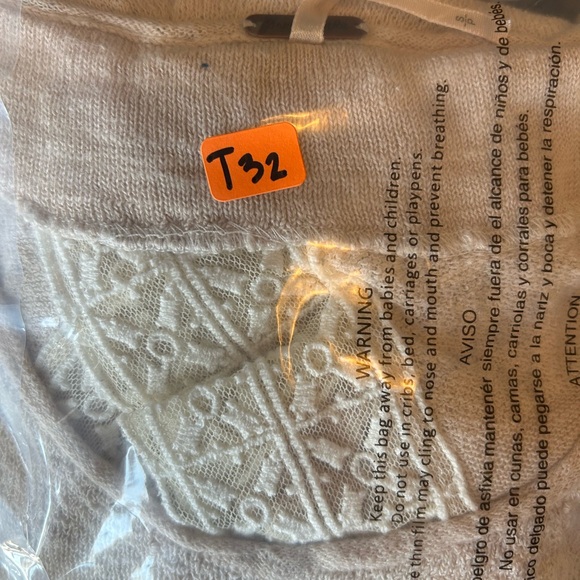 Free People 'Pebble Dash' Long Sleeve Sheer Open Back Lace Trim BOHO Cottagecore - Picture 8 of 8